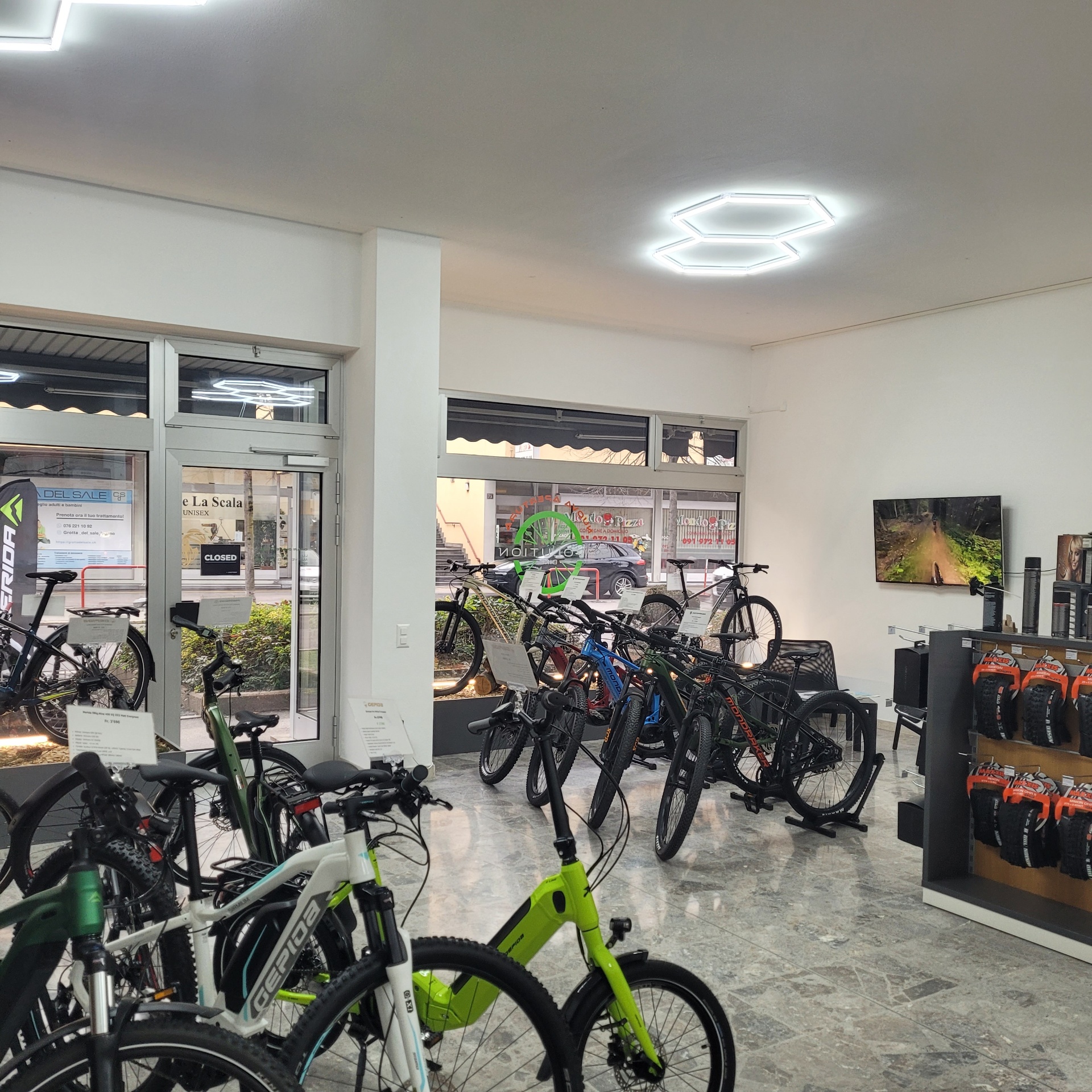 Showroom Evolution Bike a Lugano